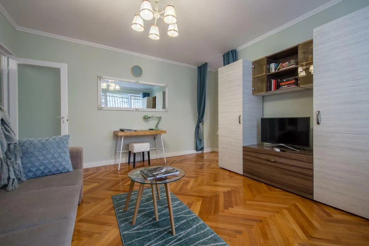 Central Stylish & Cozy One Bedroom Apartment - Adela Accommodation - Ideal For Long Stays Bucharest